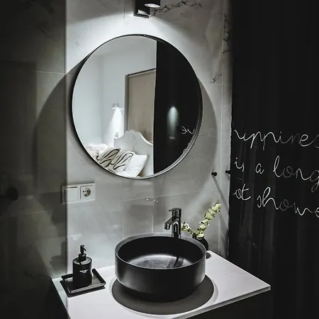 Alka - Cozy Room By The Sea With Private Hot Tub Njarthvik Exterior photo