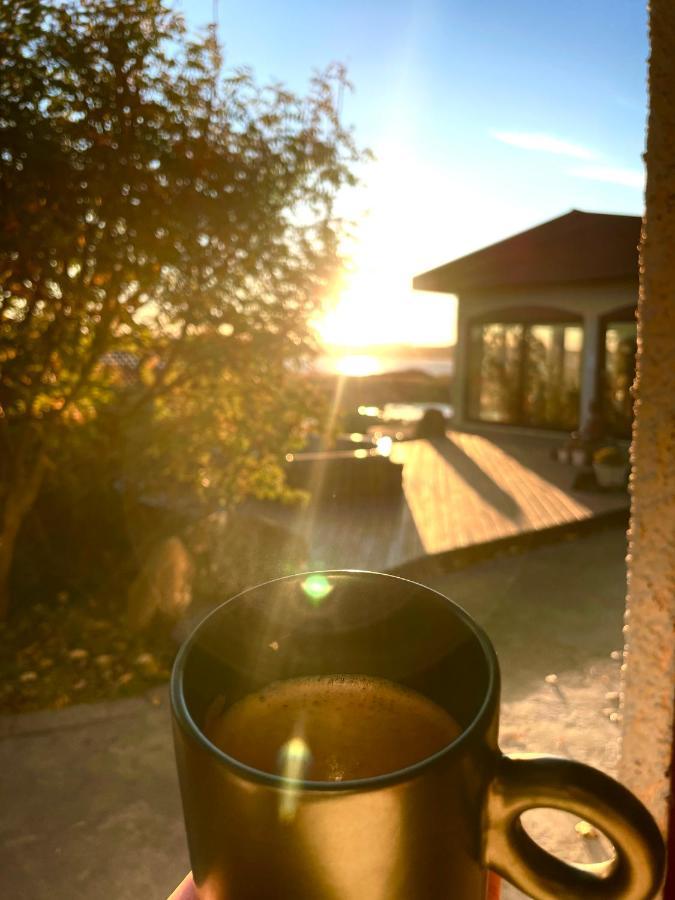Alka - Cozy By The Sea With Private Hot Tub Njarthvik