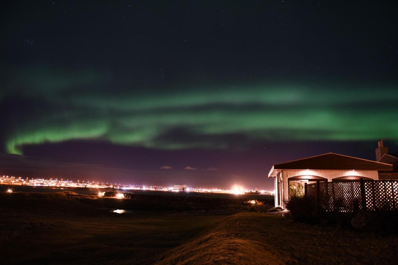 Alka - Cozy By The Sea With Private Hot Tub *