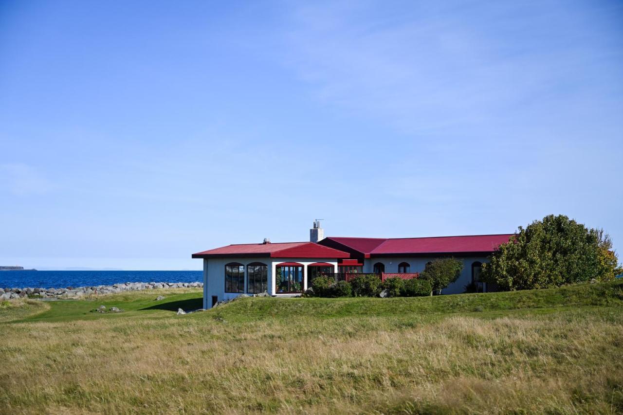 Alka - Cozy By The Sea With Private Hot Tub
